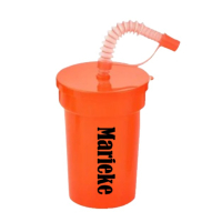 Bekers met rietje - Traktatie